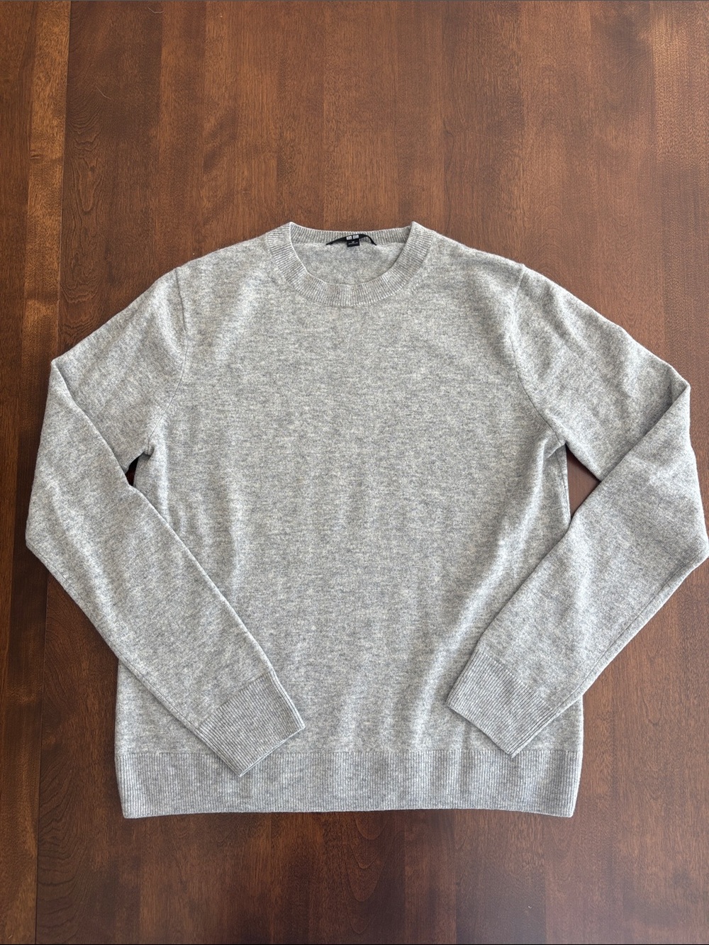 Uniqlo Cashmere crew neck sweater size M